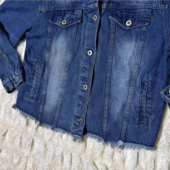 LOVE TREE Women’s Denim Embroidered Tiger Jacket - Picture 5 of 13